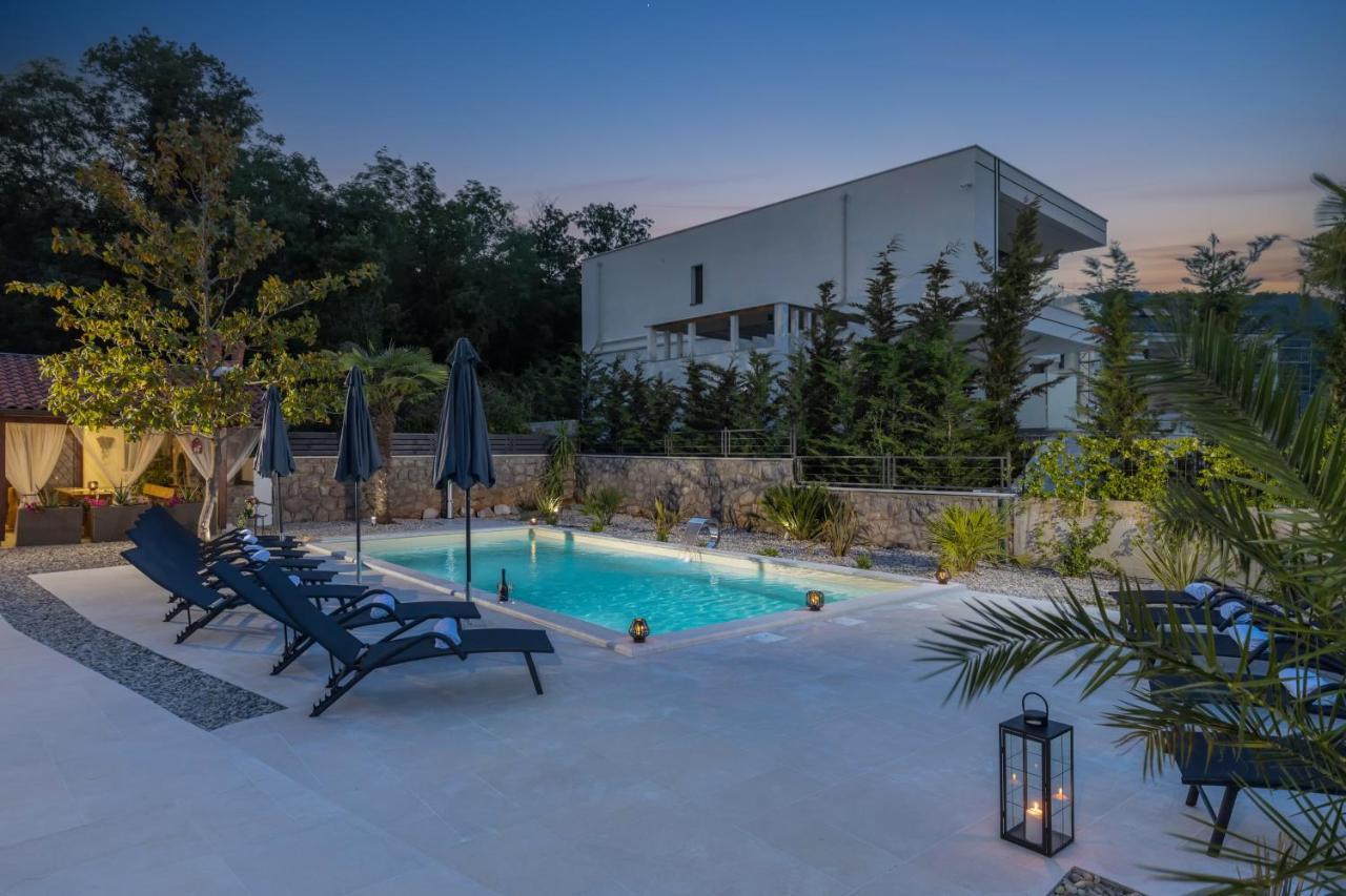 Villa Adriatic, Apartment Rebecca With Heated Swimming Pool, Sew View, Childrens Playground Ičići Buitenkant foto