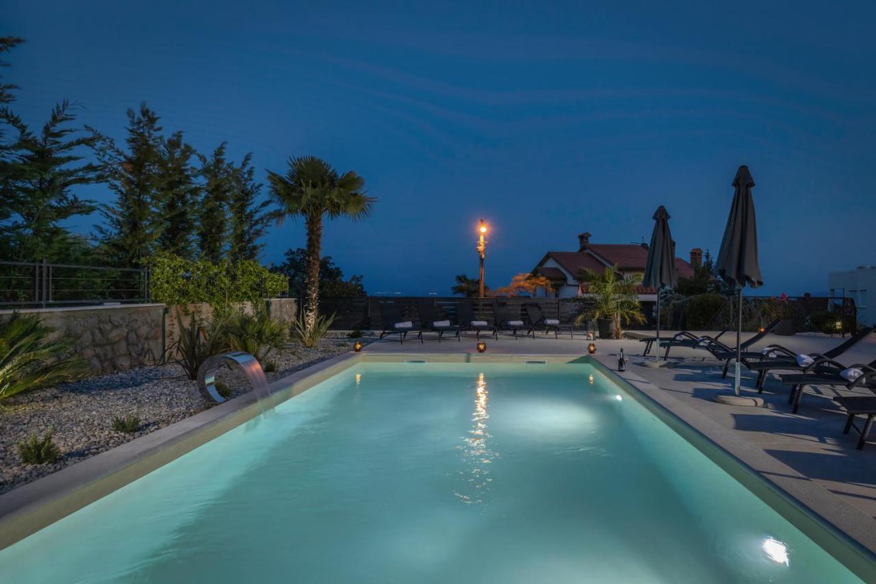 Villa Adriatic, Apartment Rebecca With Heated Swimming Pool, Sew View, Childrens Playground Ičići Buitenkant foto