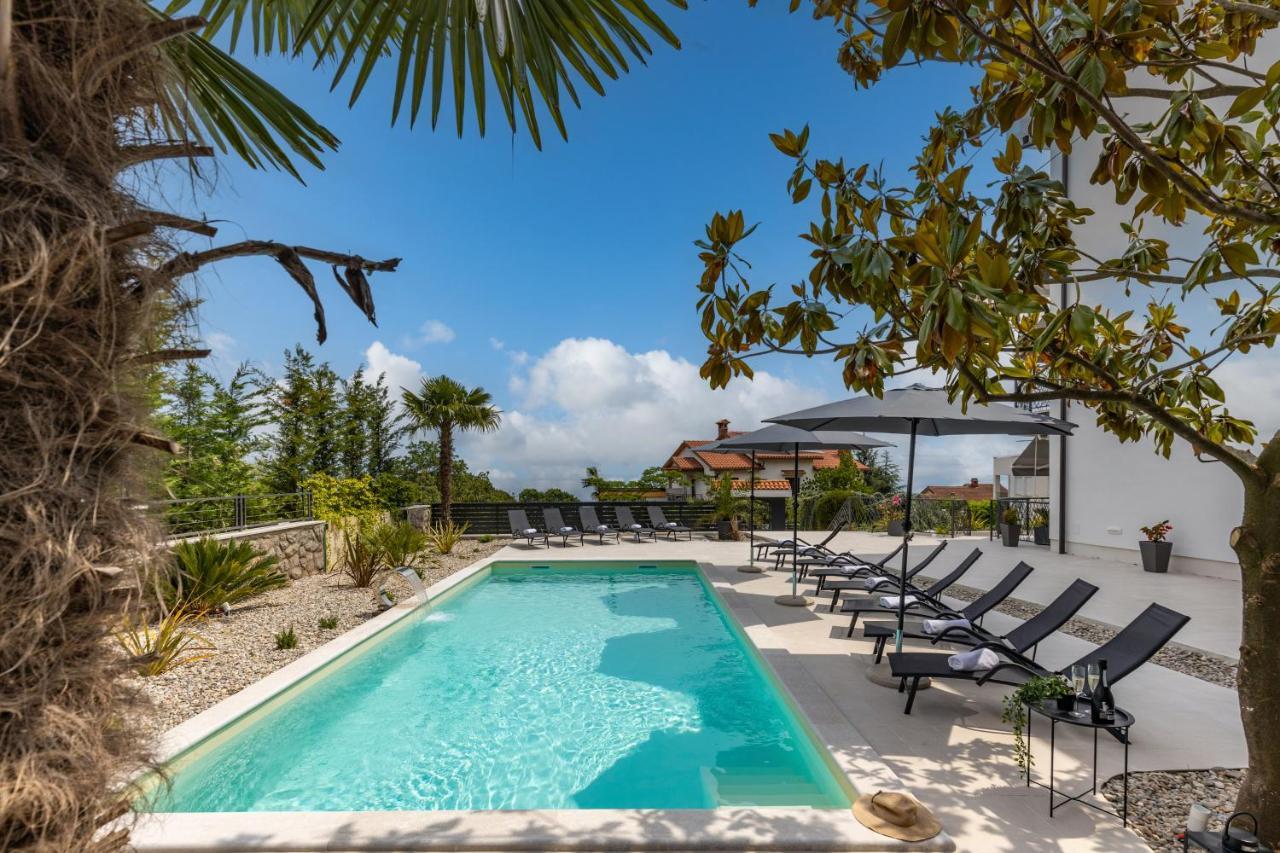 Villa Adriatic, Apartment Rebecca With Heated Swimming Pool, Sew View, Childrens Playground Ičići Buitenkant foto